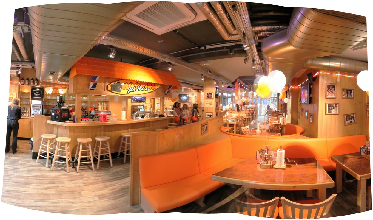 Hooters