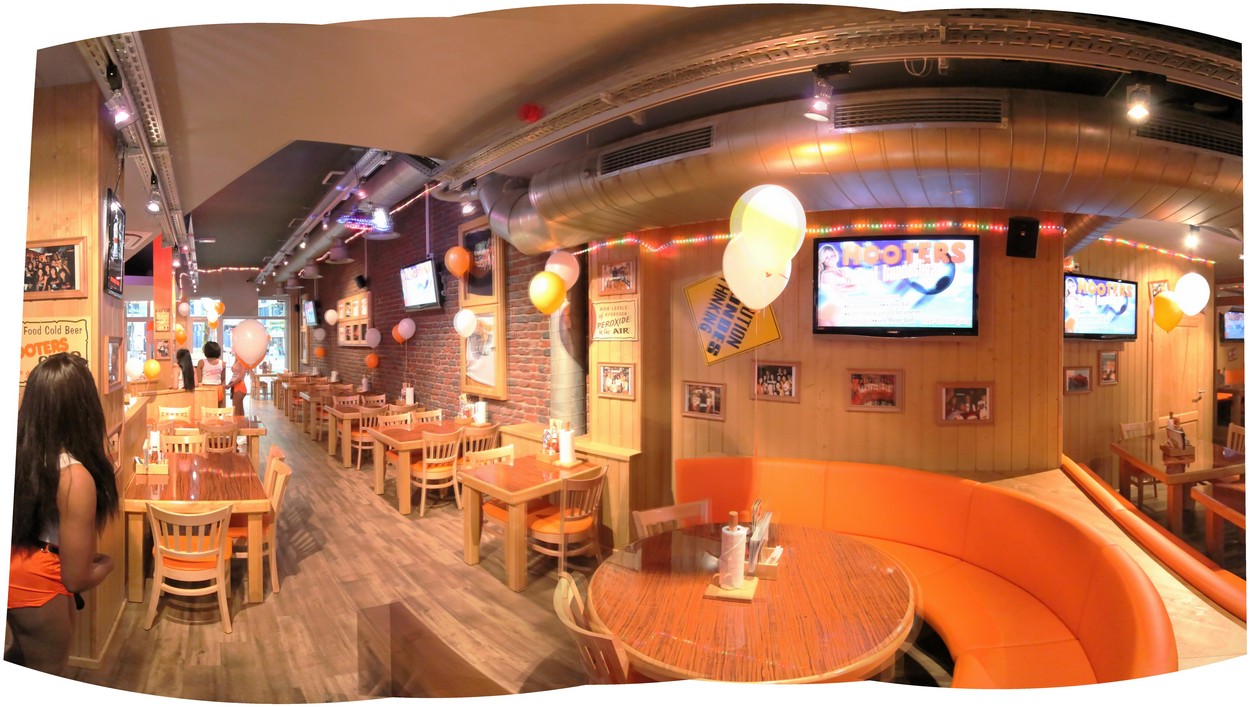 Hooters