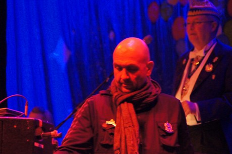 fidele-fordler-sitzung