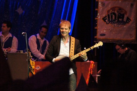 fidele-fordler-sitzung