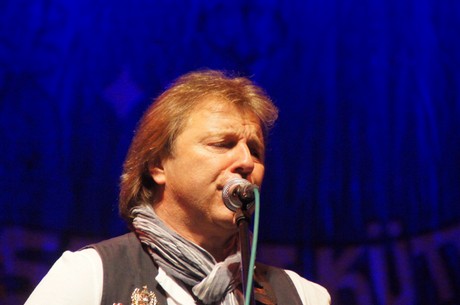 fidele-fordler-sitzung