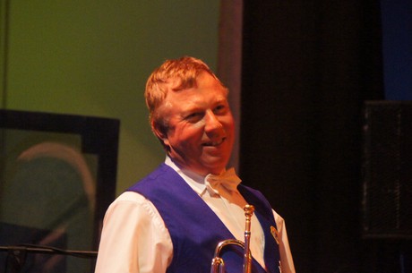 fidele-fordler-sitzung