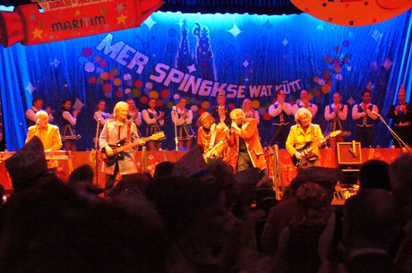 fidele-fordler-sitzung