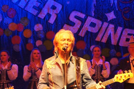 fidele-fordler-sitzung