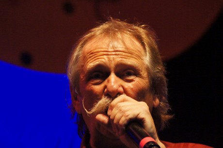 fidele-fordler-sitzung