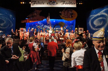 fidele-fordler-sitzung