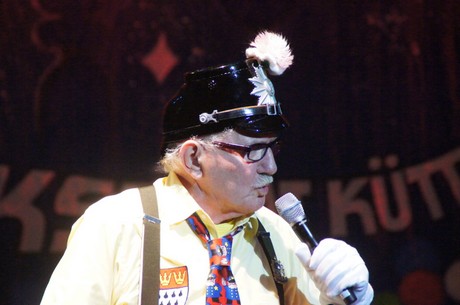 fidele-fordler-sitzung