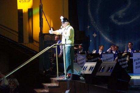fidele-fordler-sitzung
