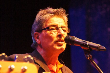 fidele-fordler-sitzung