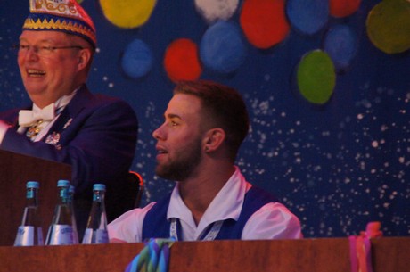 fidele-fordler-sitzung