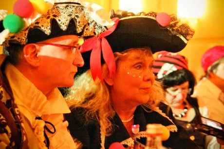 grosse-Kostuemsitzung