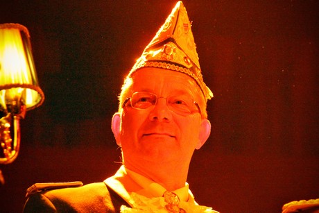 grosse-Kostuemsitzung