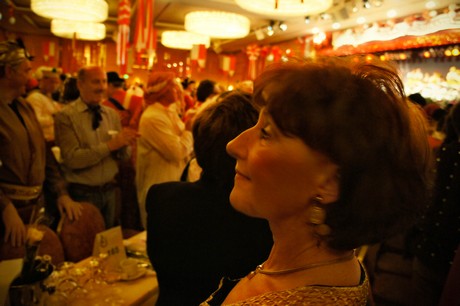grosse-Kostuemsitzung