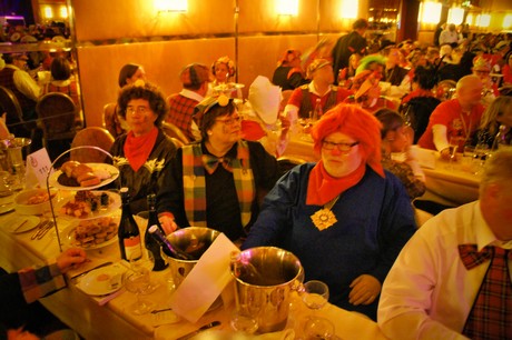 grosse-Kostuemsitzung