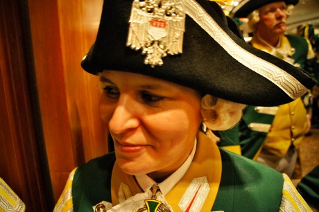 grosse-Kostuemsitzung