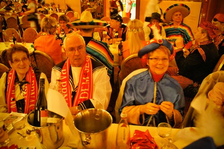 grosse-Kostuemsitzung
