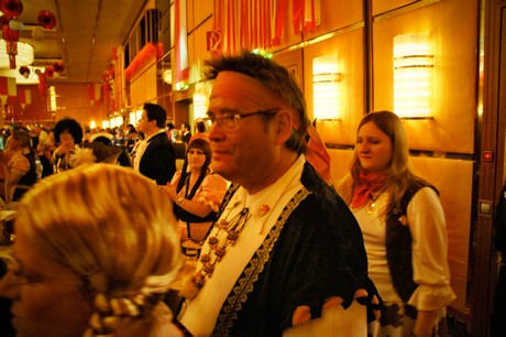 grosse-Kostuemsitzung