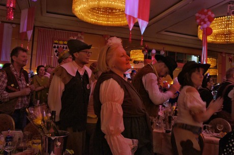 grosse-Kostuemsitzung