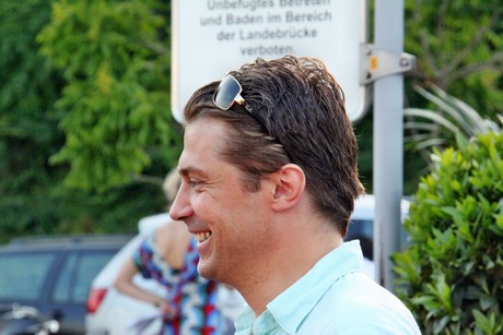 grosses-fernsehen