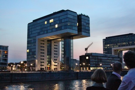 grosses-fernsehen