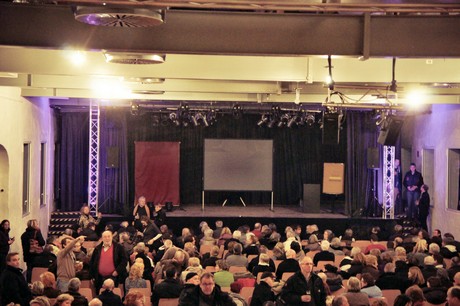 juergen-becker-Der-Kuenstler-ist-anwesend
