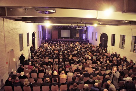 juergen-becker-Der-Kuenstler-ist-anwesend