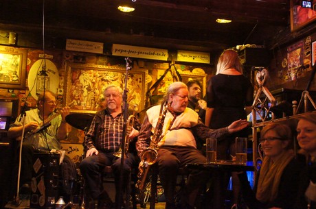 konzert-in-papa-joes-jazzlokal