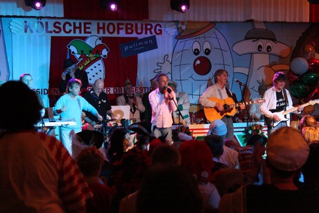 kostuemsitzung