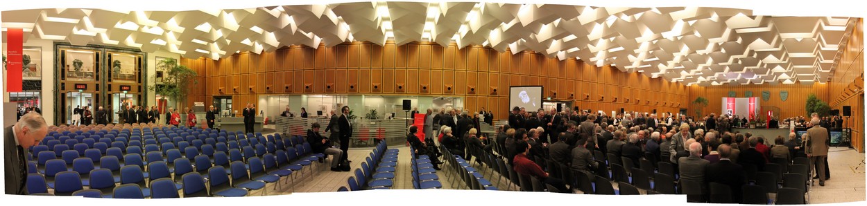 Podiumsdiskussion mit Gerhard Schröder