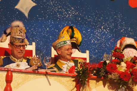 sitzung-der-aidshilfe