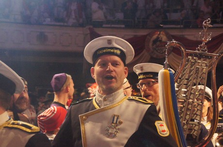sitzung-der-aidshilfe