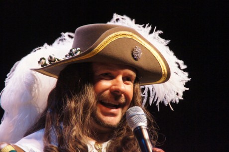 sitzung-der-aidshilfe
