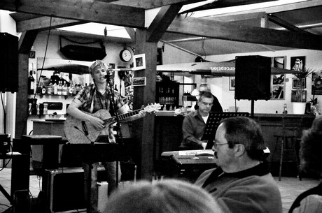 ue30-Party-Strandbad-Marie