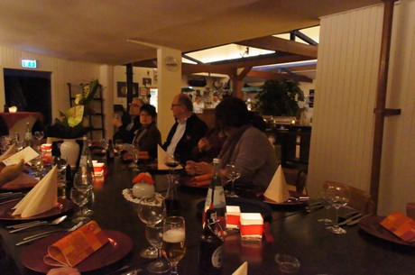 ue30-Party-in-Strandbad-Langel