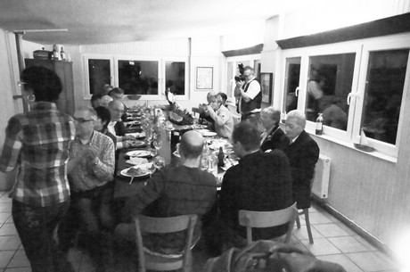 ue30-Party-in-Strandbad-Langel