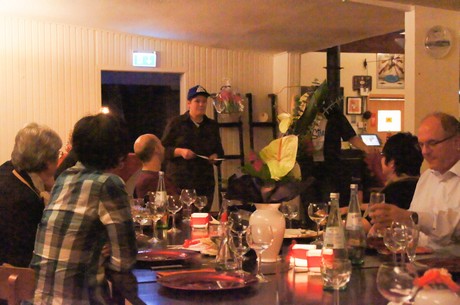 ue30-Party-in-Strandbad-Langel