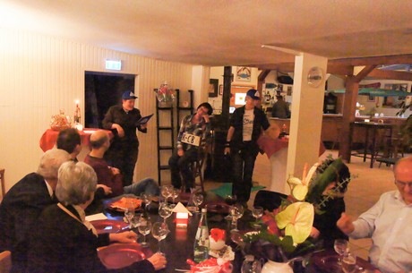 ue30-Party-in-Strandbad-Langel