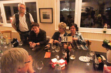 ue30-Party-in-Strandbad-Langel