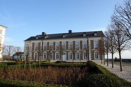 schloss-bensberg