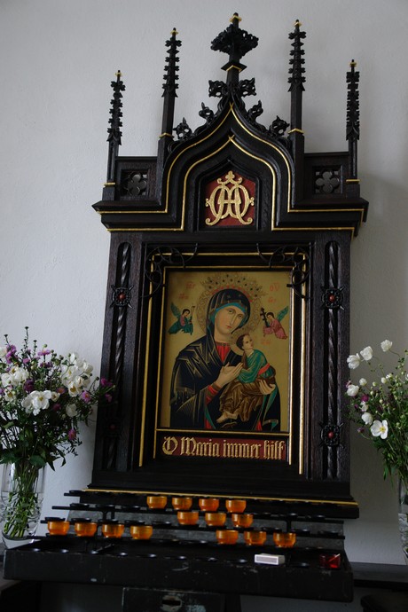 zur-schmerzhaften-mutter