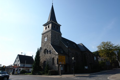 zur-schmerzhaften-mutter