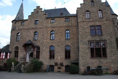 burg-satzvey