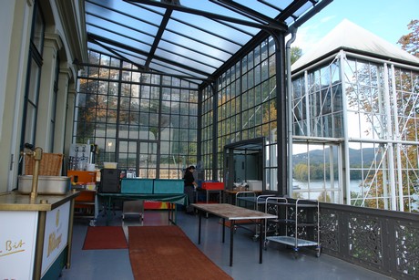 rolandseck-bahnhof-cafe