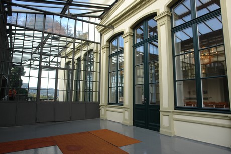 rolandseck-bahnhof-cafe