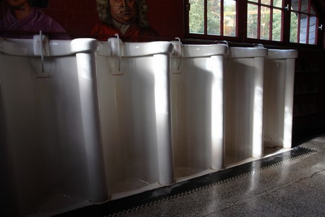 rolandseck-bahnhof-toiletten